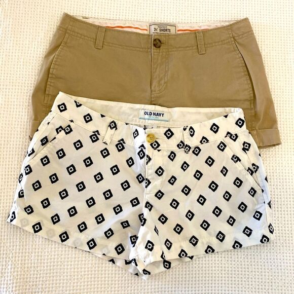 Old Navy Bundle Two Shorts 3 1/2” - Picture 1 of 6